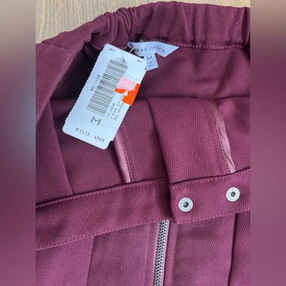 Mini skirt - Picture 3 of 3